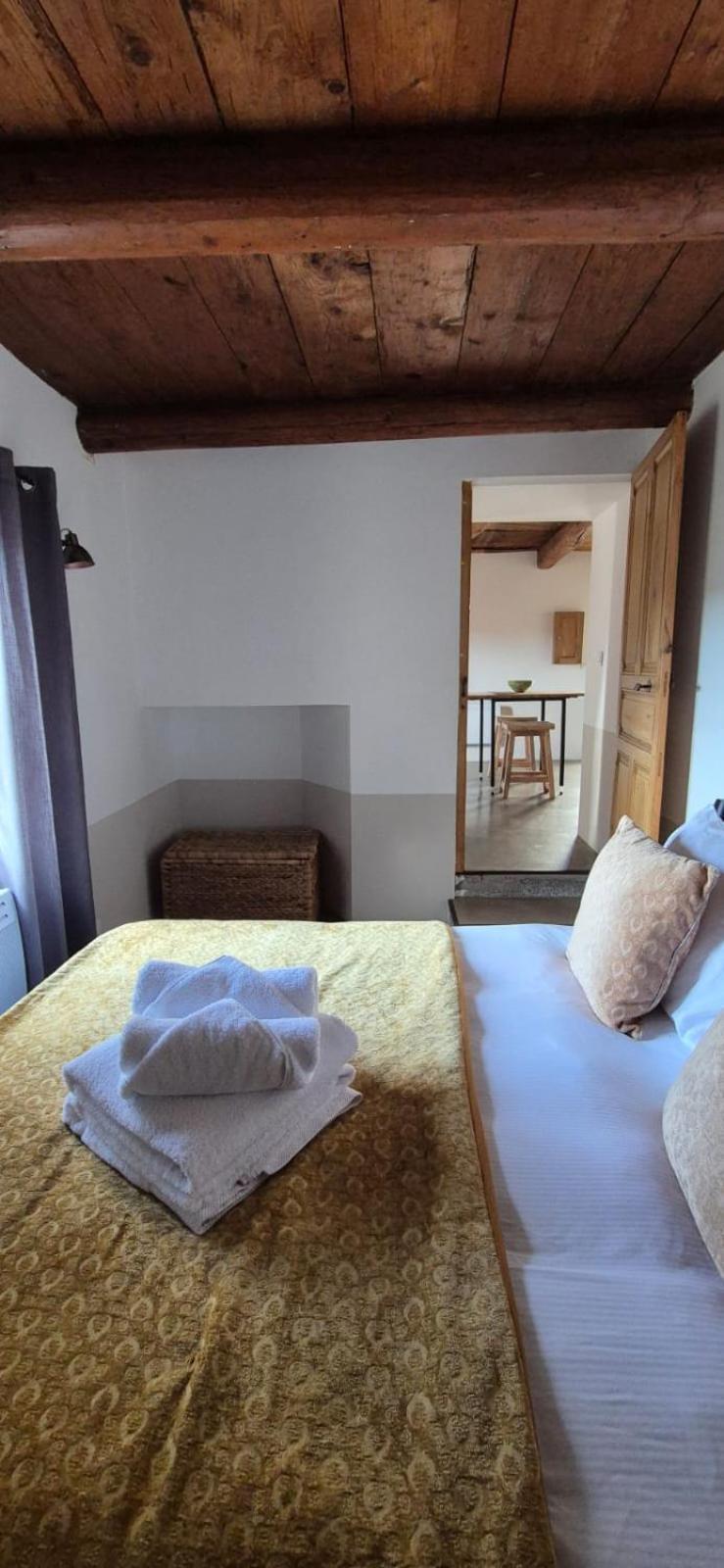 Proche Uzes Le Cocon Du Peintre Anglais Sagriès 外观 照片